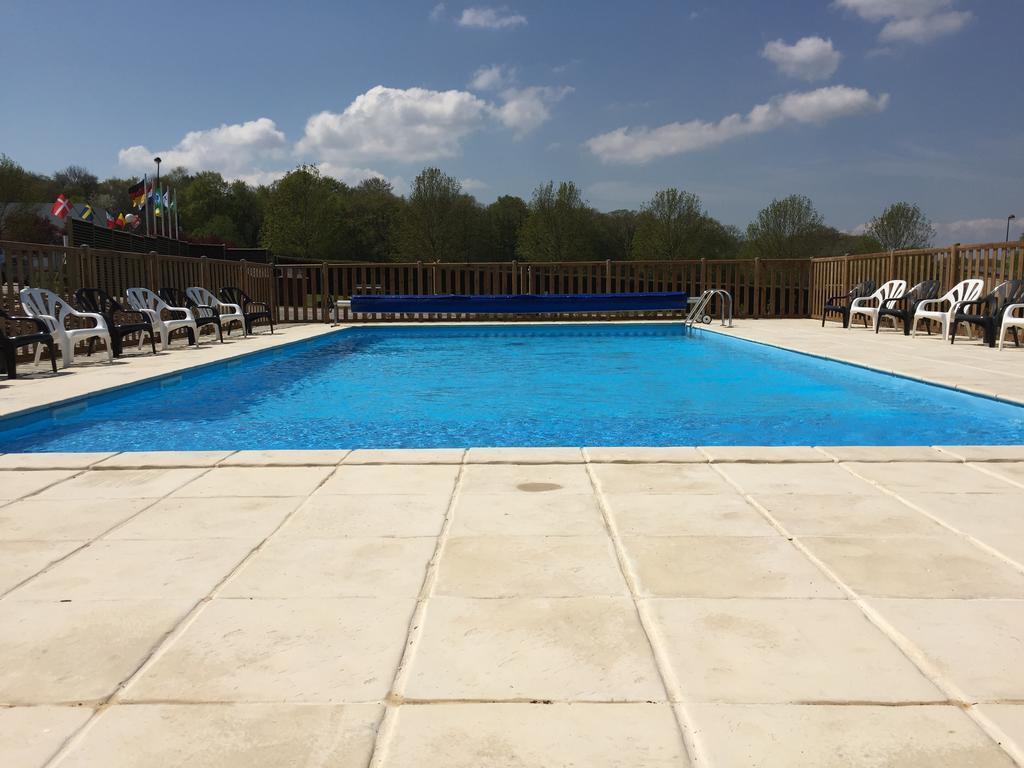 Camping Porte Des Vosges Bulgnéville Екстериор снимка