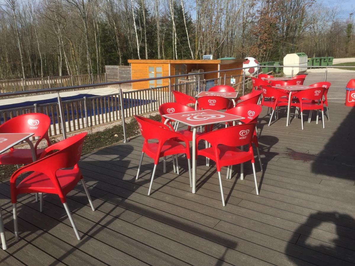 Camping Porte Des Vosges Bulgnéville Екстериор снимка